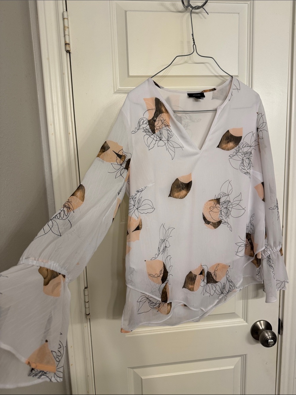 Alfani White Floral V-Neck Blouse with Peach and Black Accents